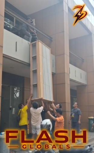 jasa angkat barang ke lantai 2